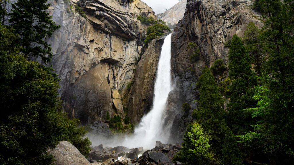 Yosemite National Park tom gainor ayxj5bvezqe unsplash